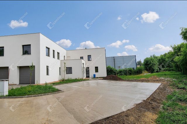 Eladó téglalakás, Miskolcon 79.9 M Ft, 4 szobás