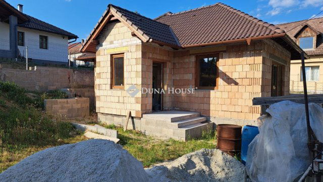 Eladó családi ház, Öskün 47.5 M Ft, 2 szobás