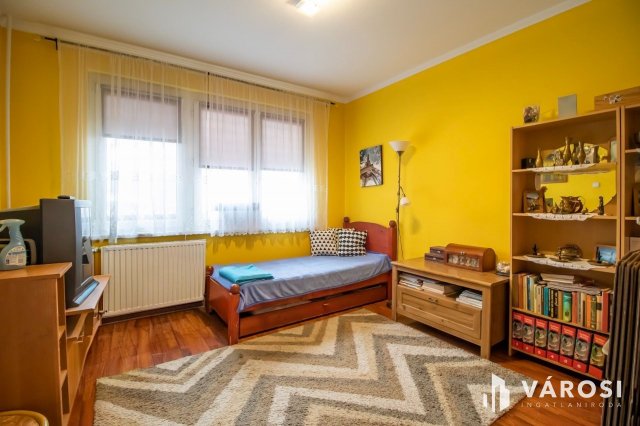 Eladó panellakás, Székesfehérvárott 50.99 M Ft, 2 szobás