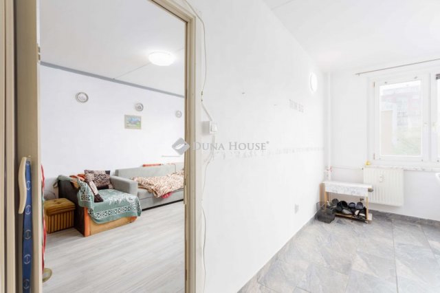 Eladó panellakás, Mosonmagyaróváron 35.9 M Ft, 1 szobás