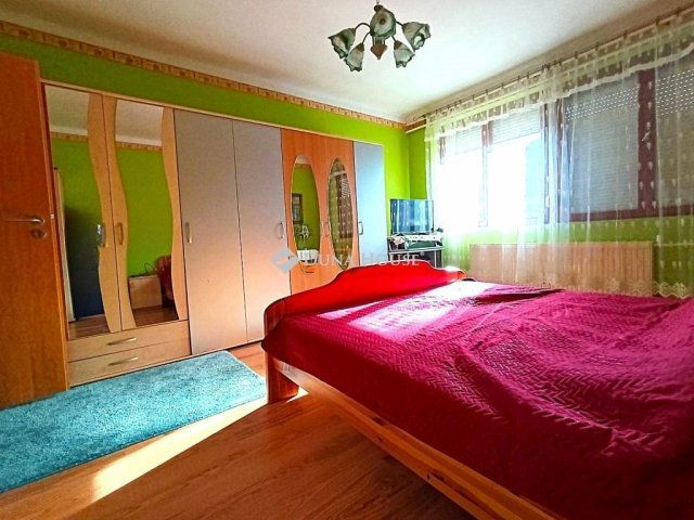 Eladó családi ház, Mohácson 99 M Ft, 4 szobás
