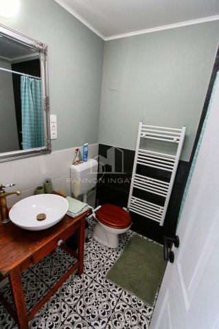 Eladó családi ház, Siófokon 98 M Ft, 5 szobás