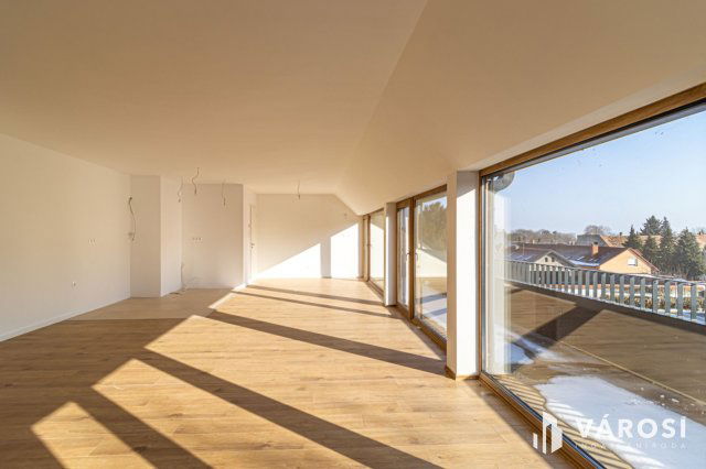 Eladó téglalakás, Badacsonytomajon 149.445 M Ft, 4 szobás