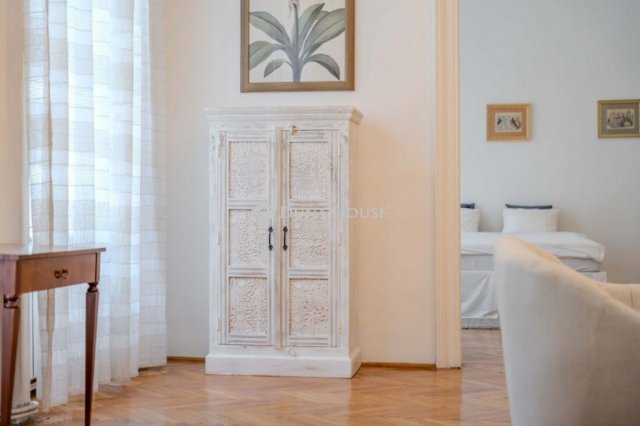 Kiadó téglalakás, albérlet, V. kerületben, Váci utcában