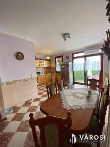 Eladó családi ház, Komáromban 47 M Ft, 3 szobás