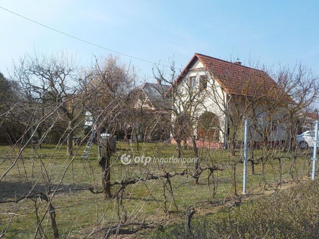 Eladó családi ház, Kaposváron 39.4 M Ft, 2 szobás
