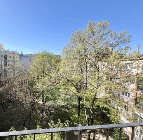 Eladó téglalakás, Budapesten, IX. kerületben, Üllői úton