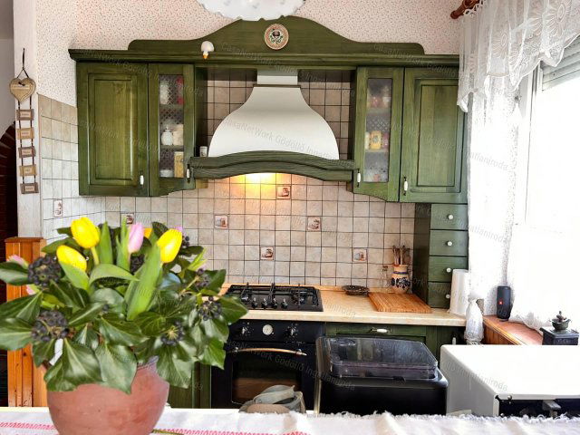 Eladó családi ház, Szadán 127 M Ft, 3+2 szobás