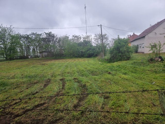 Eladó ikerház, Fülöpszálláson 35 M Ft, 6 szobás