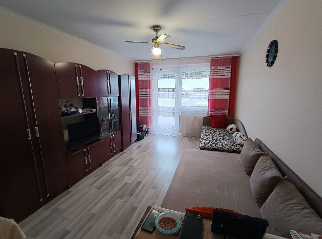 Eladó panellakás, Debrecenben 45 M Ft, 1 szobás