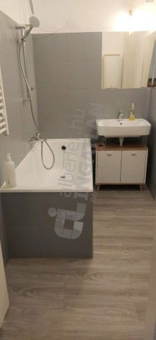 Kiadó téglalakás, albérlet, VII. kerületben, Dob utcában