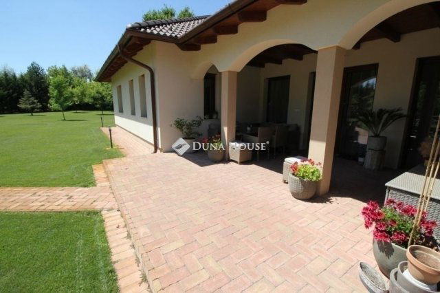 Eladó családi ház, Kecskeméten 219 M Ft, 1 szobás