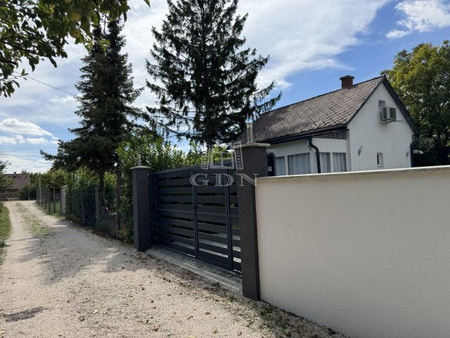 Eladó családi ház, Gánton 41.9 M Ft, 2 szobás