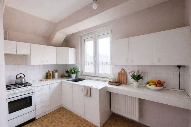 Eladó téglalakás, Pécsett, Fáy András utcában 57.99 M Ft