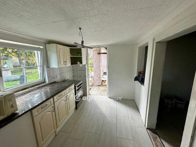 Eladó családi ház, Vidon 15.9 M Ft, 2 szobás