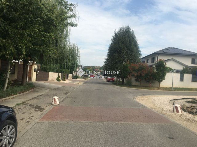 Eladó ipari ingatlan, Ürömön 139 M Ft / költözzbe.hu