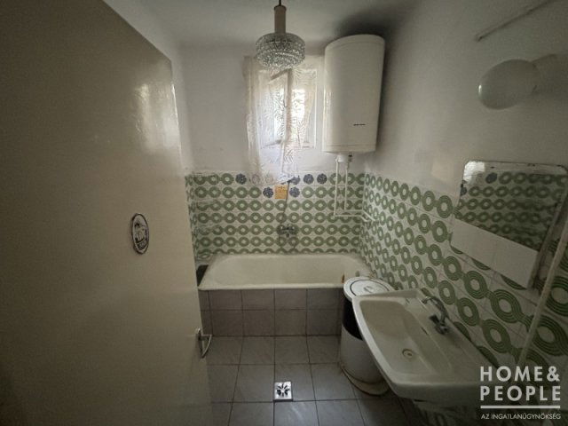 Eladó családi ház, Földeákon 17.99 M Ft, 2 szobás
