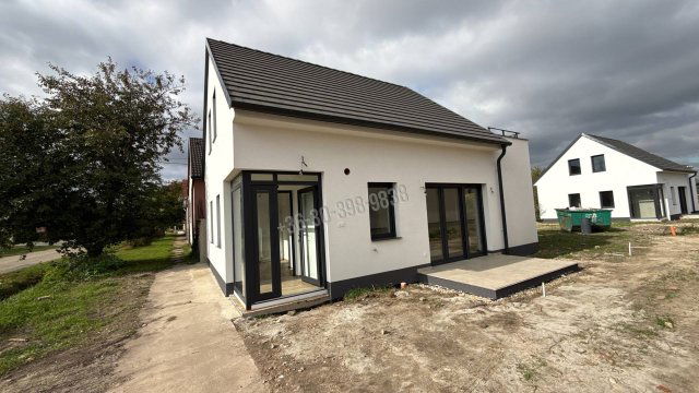 Eladó családi ház, Levélen 90 M Ft, 4 szobás