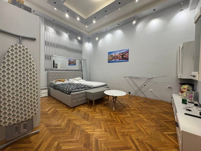 Eladó téglalakás, Szegeden, Feketesas utcában 17.5 M Ft