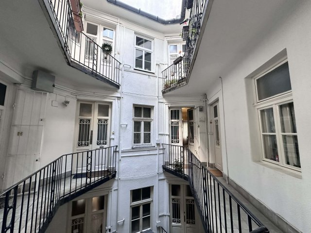 Eladó téglalakás, Budapesten, XII. kerületben 178.8 M Ft