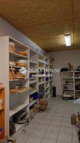 Kiadó ipari ingatlan, Felsőpakonyban 2500 E Ft / hó