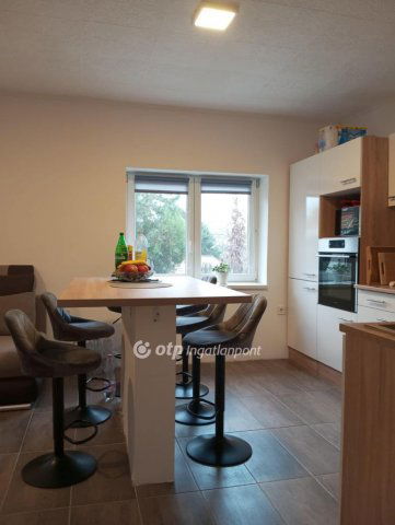 Eladó családi ház, Ostoroson 25 M Ft, 2+1 szobás