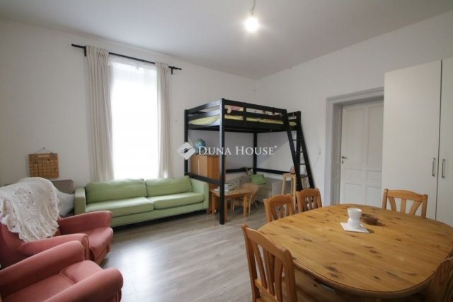 Eladó téglalakás, Szombathelyen 44.9 M Ft, 3 szobás