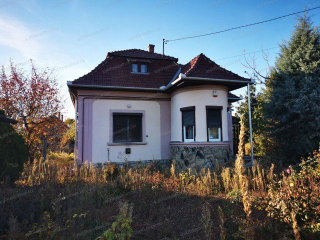 Eladó családi ház, Jászapátiban 25.9 M Ft, 2 szobás