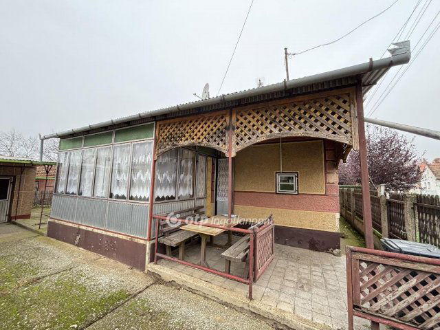 Eladó családi ház, Hajdúdorogon 31 M Ft, 2 szobás