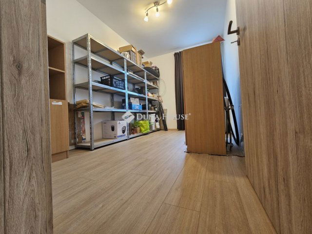 Eladó családi ház, Győrságon 90 M Ft, 5 szobás