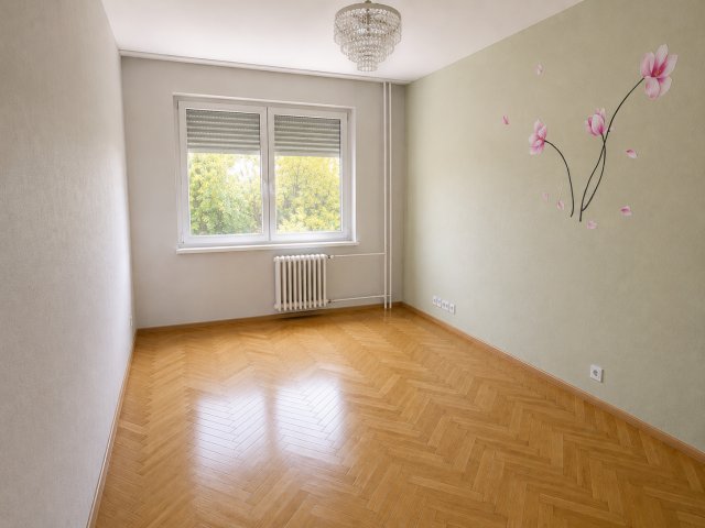 Eladó panellakás, Budapesten, III. kerületben 70.5 M Ft