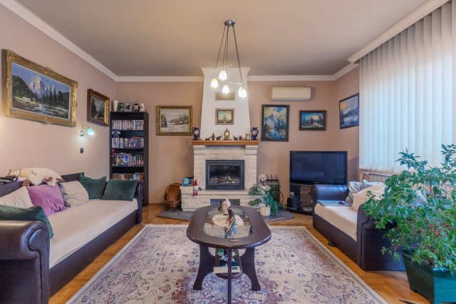 Eladó családi ház, Miskolcon 125 M Ft, 6 szobás