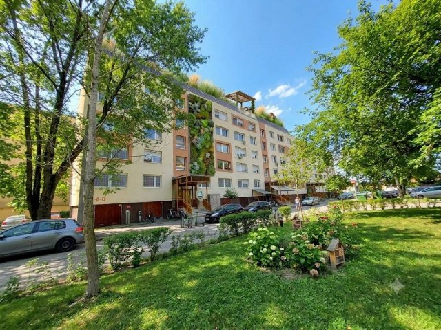 Eladó téglalakás, Szigetszentmiklóson 52.9 M Ft, 2+1 szobás