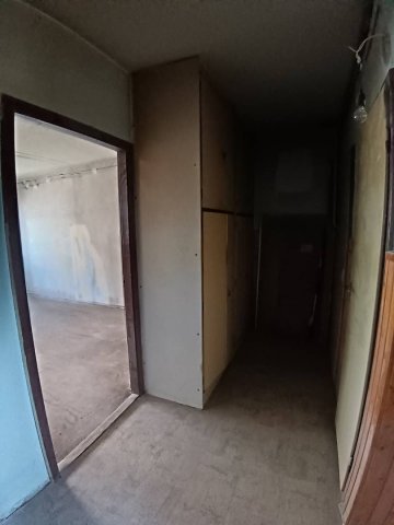 Eladó panellakás, Győrött 47 M Ft, 2+1 szobás