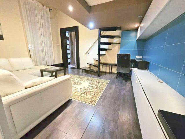 Eladó téglalakás, Budapesten, VI. kerületben, Szív utcában