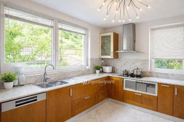 Eladó sorház, Budapesten, II. kerületben 259 M Ft, 2+2 szobás