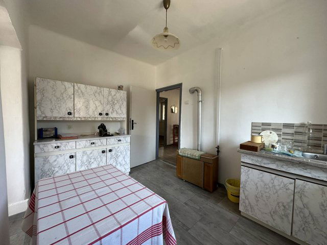 Eladó családi ház, Miskolcon 38 M Ft, 2+1 szobás