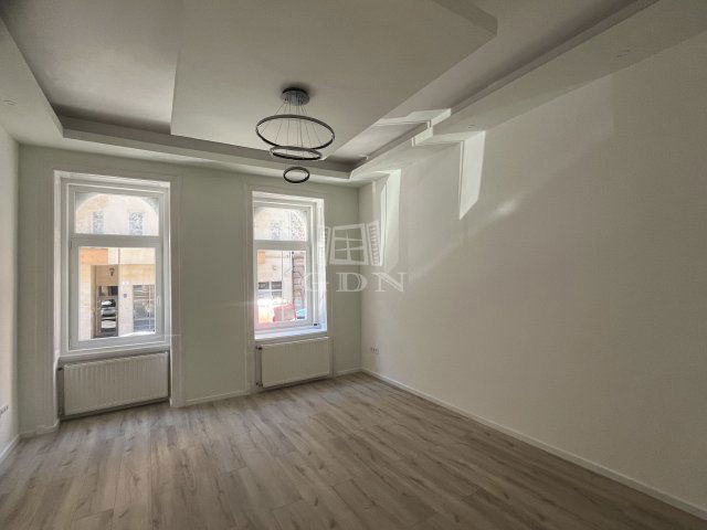 Eladó téglalakás, Budapesten, VII. kerületben 72.9 M Ft