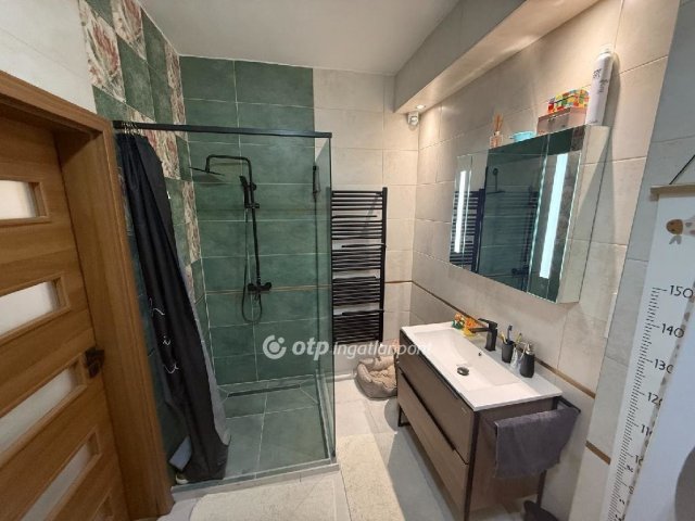 Eladó téglalakás, Nyíregyházán 79 M Ft, 3 szobás