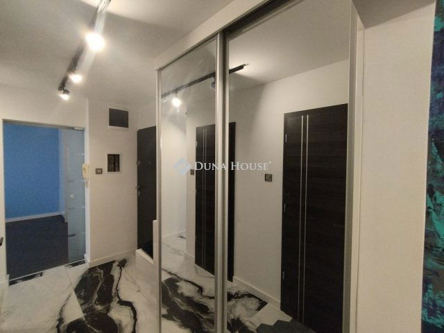 Eladó panellakás, Tatabányán 47.9 M Ft, 3 szobás