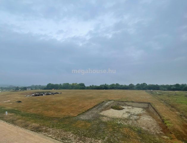 Eladó ipari ingatlan, Bicskén 157.6 M Ft / költözzbe.hu