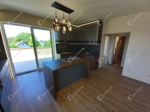 Eladó ikerház, Debrecenben 129 M Ft, 4 szobás