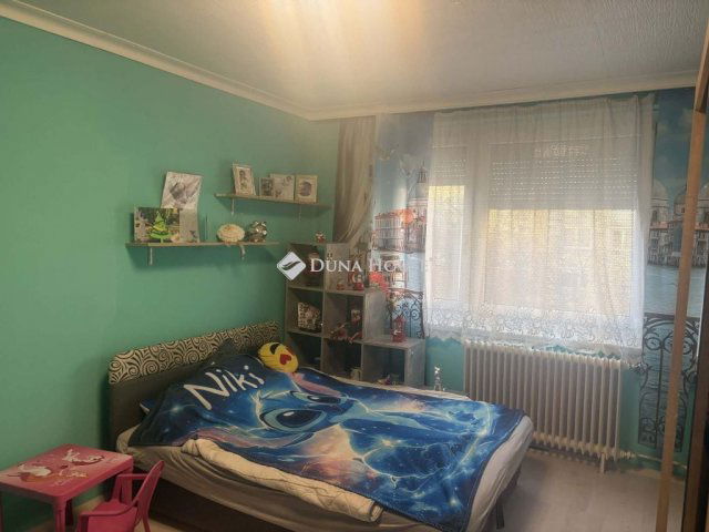 Eladó panellakás, Győrött 52.9 M Ft, 2 szobás