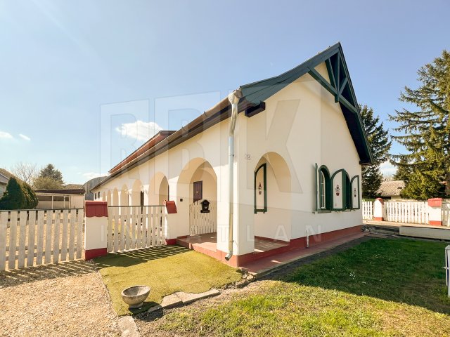 Kiadó családi ház, albérlet, Fertőszentmiklóson 790 E Ft / hó