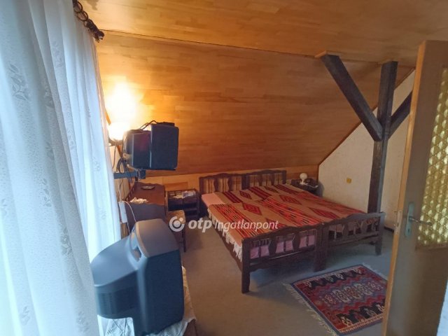 Eladó családi ház, Budakeszin 104 M Ft, 4 szobás