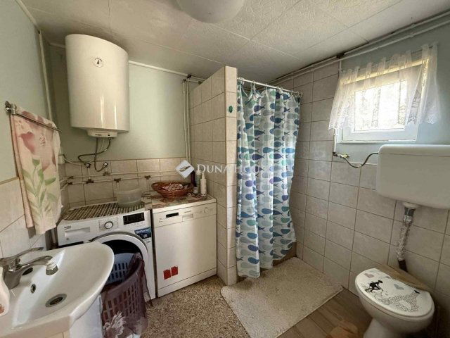 Eladó családi ház, Kecskeméten 37.5 M Ft, 5 szobás