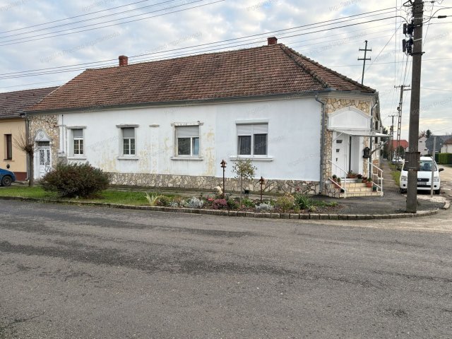 Eladó sorház, Celldömölkön 25 M Ft, 3 szobás