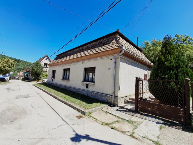 Eladó családi ház, Tatabányán 42.9 M Ft, 3 szobás