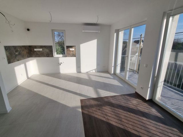 Eladó téglalakás, Érden 66.9 M Ft, 3 szobás