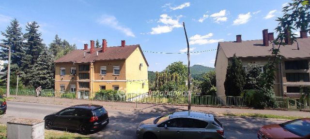 Eladó panellakás, Salgótarjánban 19.8 M Ft, 1+2 szobás